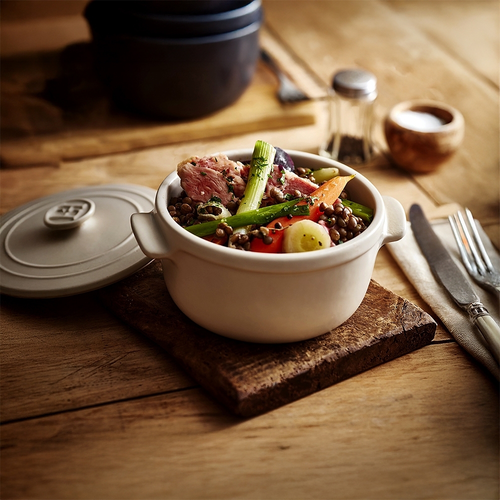 Emile Henry - SOLO Mini-Kasserolle Ø 17 cm I 650 ml - Opal Emile Henry - SOLO Mini-Kasserolle Ø 17 cm I 650 ml - Opal