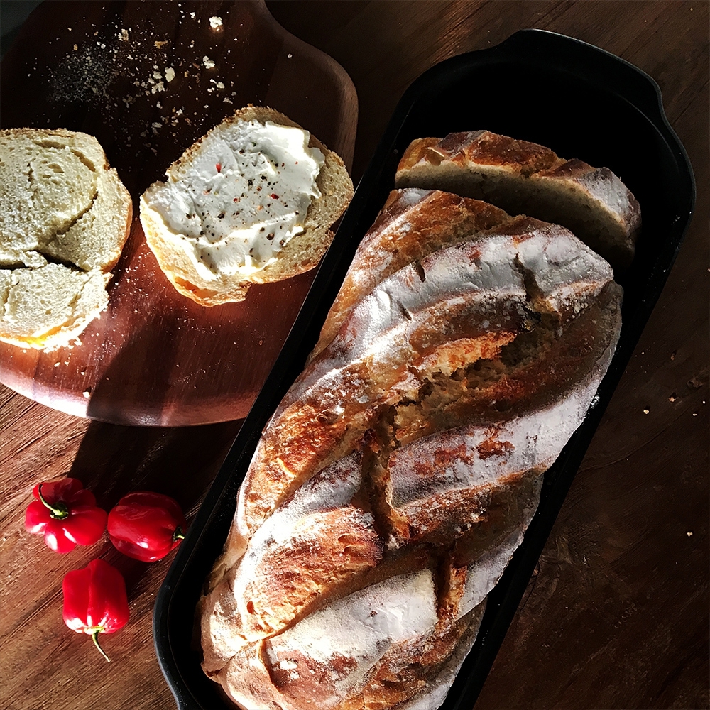 Emile Henry - Country Bread Form - Charcoal