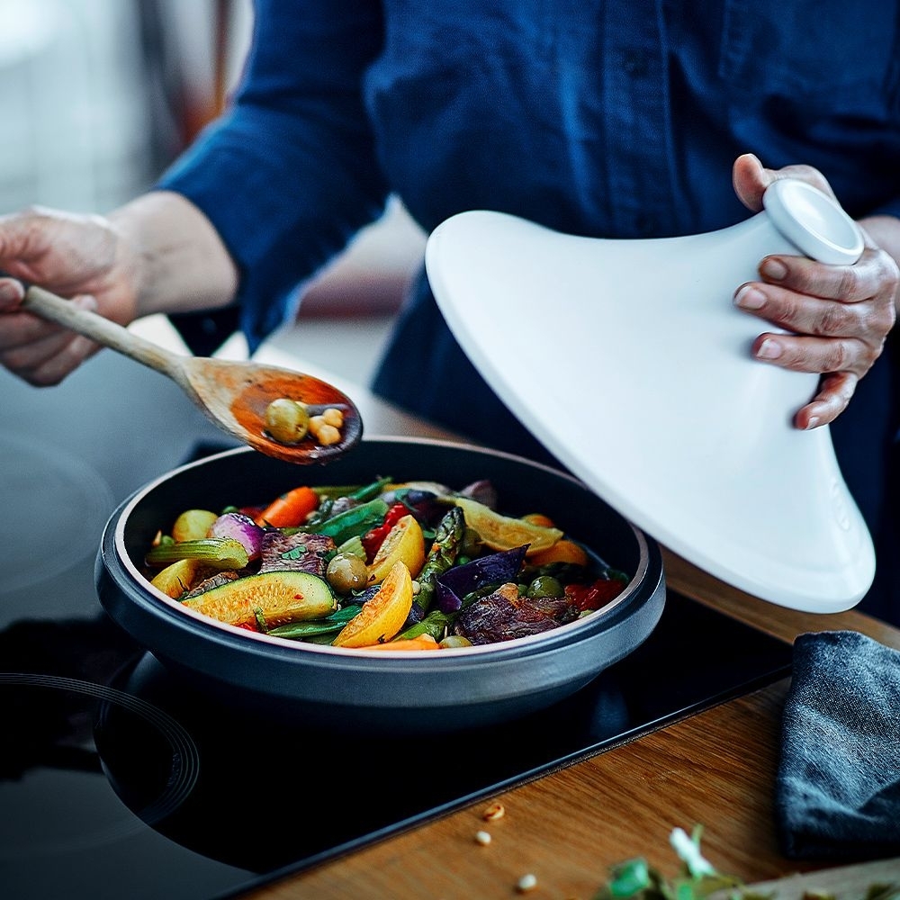 Emile Henry - Delight - Tagine Unterteil Schwarz 6632 / 9566